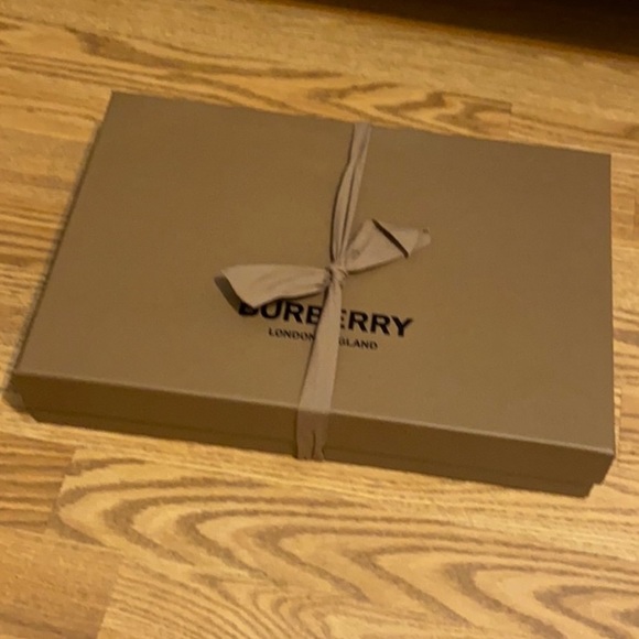Burberry Other - BURBERRY SHIRT BOX